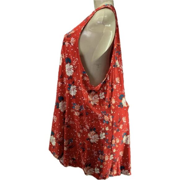Torrid +5 Red Floral Scoop Neckline Button Down Woven Challis Sleeveless Blouse - Picture 5 of 6